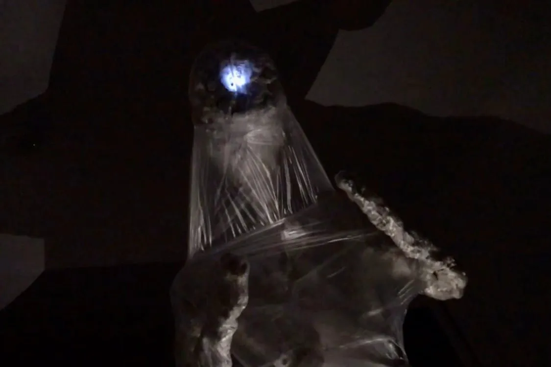 Lucas Miles Behind the scenes 3